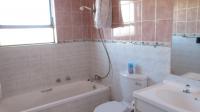 Bathroom 1 - 7 square meters of property in Ridgeway