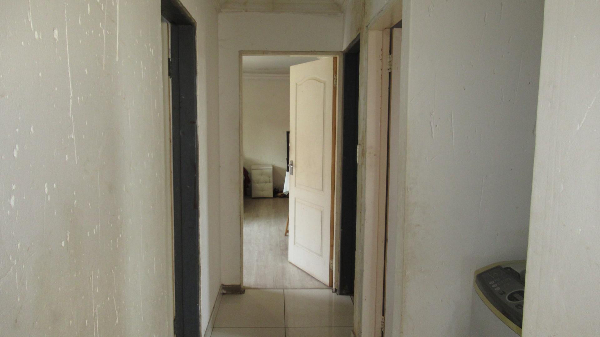 Spaces - 8 square meters of property in Riverlea - JHB