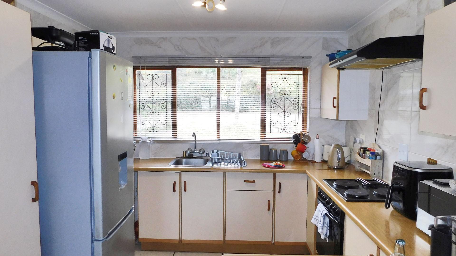 Kitchen - 9 square meters of property in The Wolds