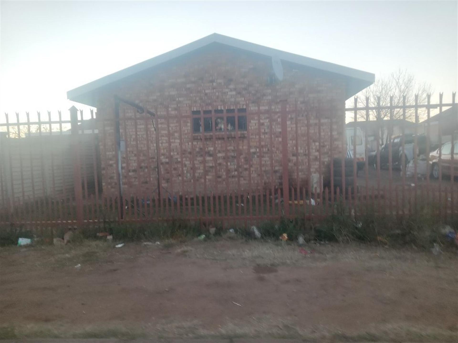 Front View of property in Kimberley