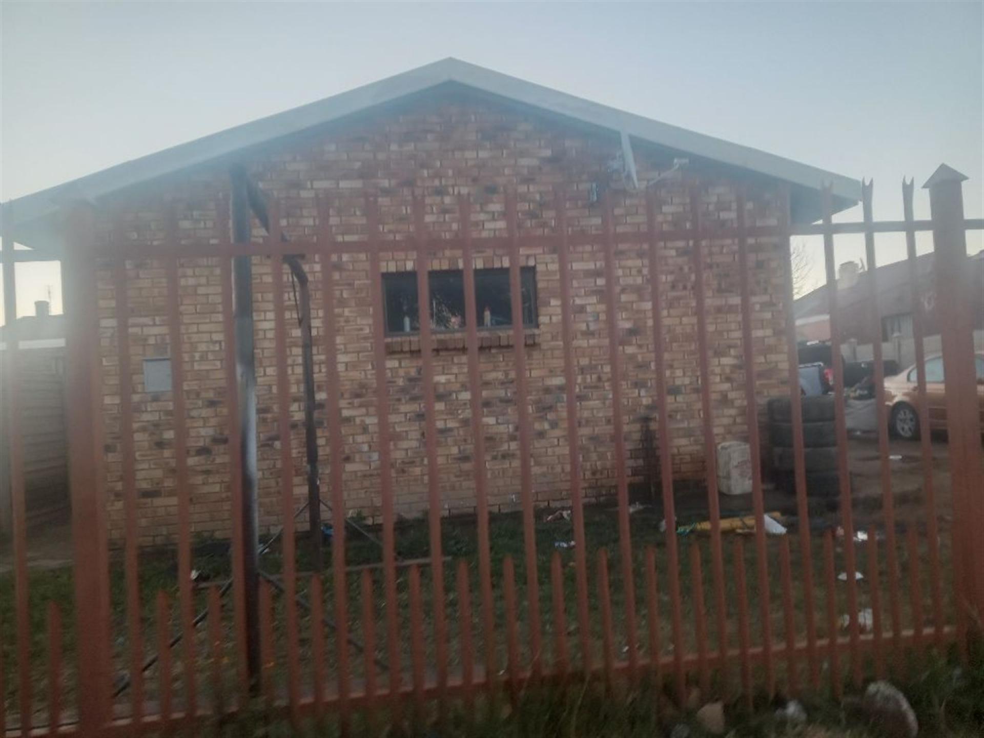 Front View of property in Kimberley