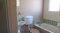 Bathroom 1 - 6 square meters of property in Eden Glen