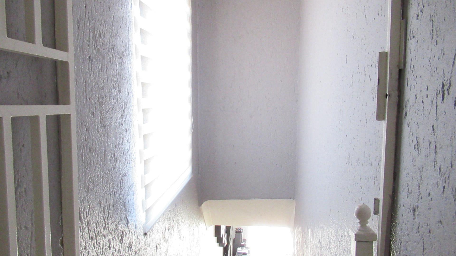 Spaces - 9 square meters of property in Willow Park Manor