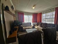Lounges of property in Olievenhoutbos