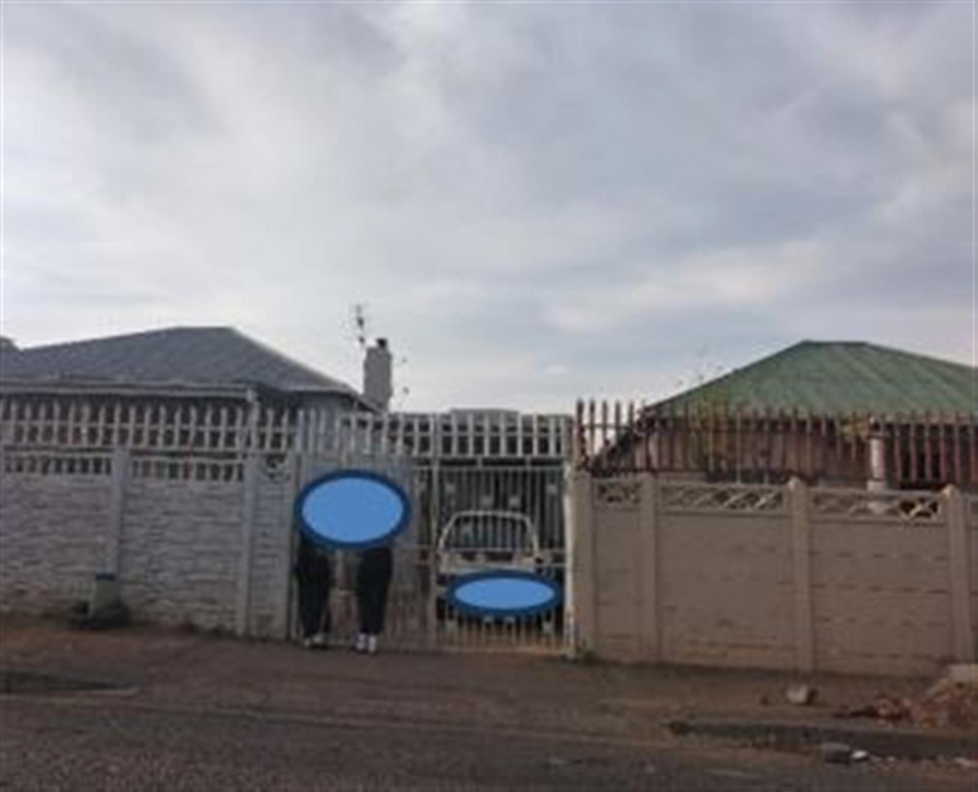 Front View of property in Johannesburg Central