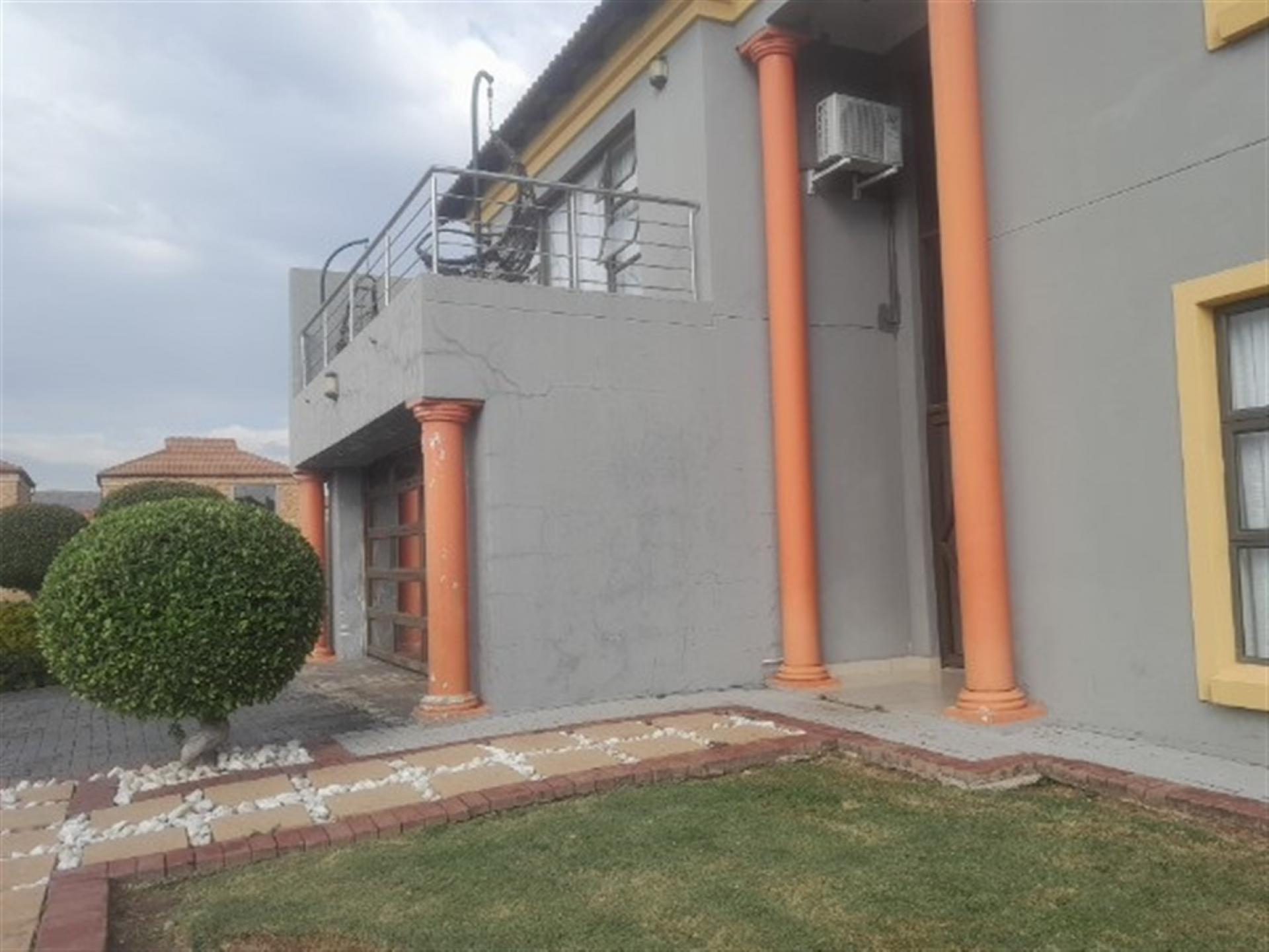 Front View of property in Theresapark
