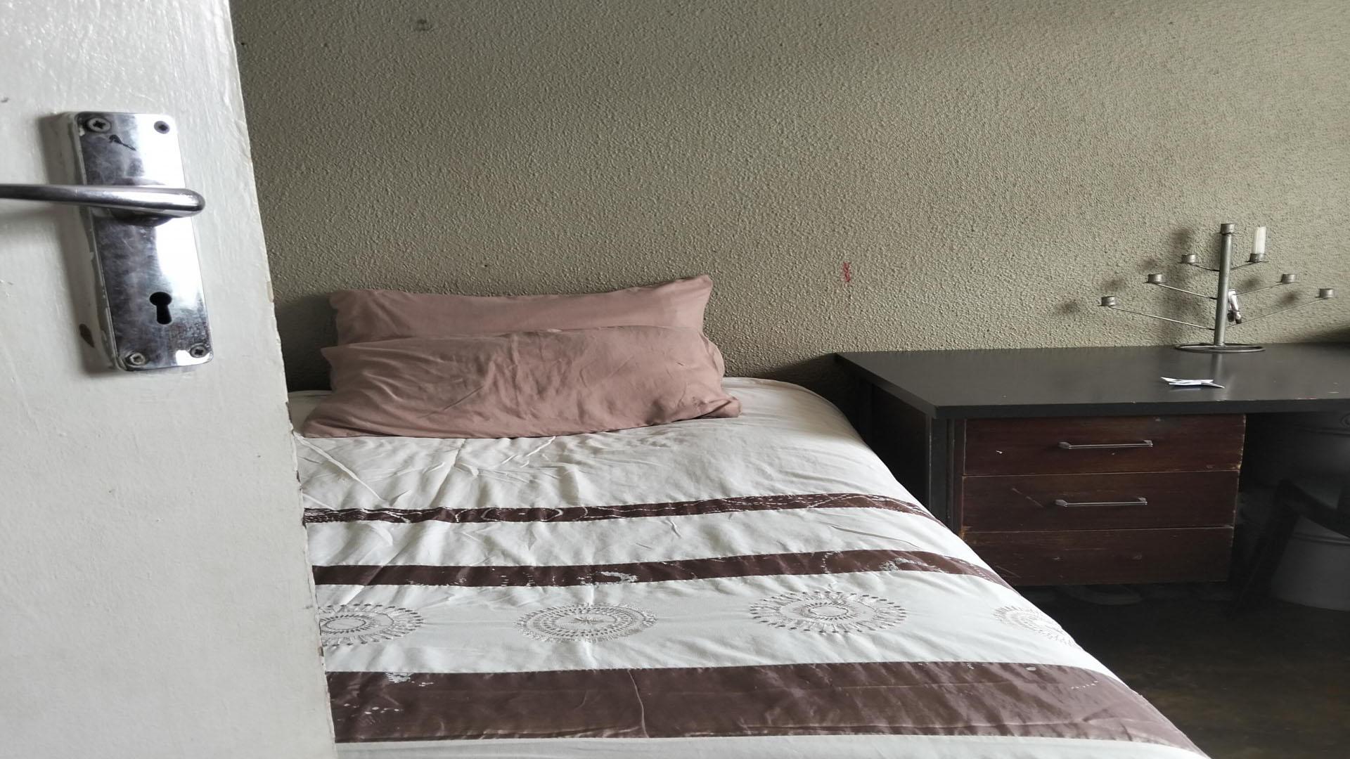 Bed Room 2 of property in Protea Glen