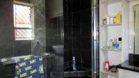 Main Bathroom - 6 square meters of property in Chantelle