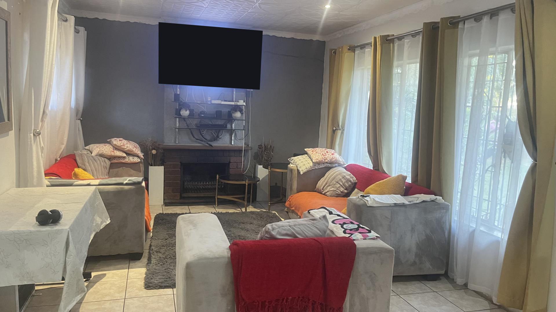 Lounges of property in Birch Acres