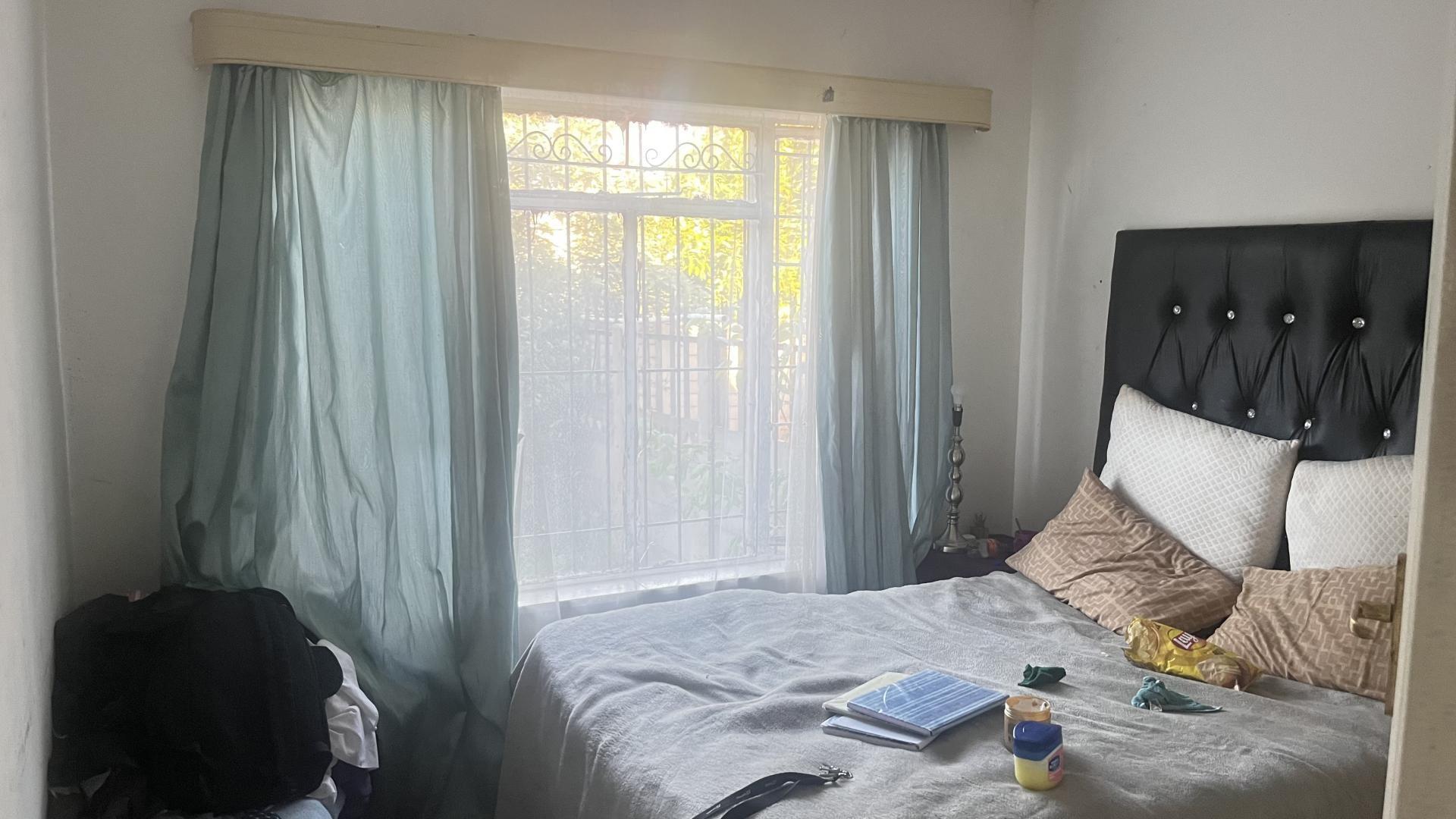 Bed Room 2 of property in Birch Acres