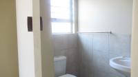 Main Bathroom - 4 square meters of property in Salfin