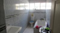 Bathroom 2 - 9 square meters of property in Kensington - JHB