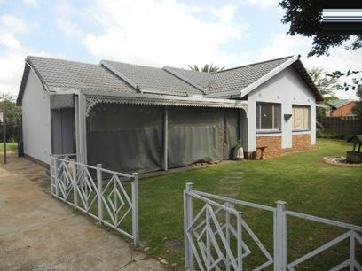 Front View of property in Brakpan