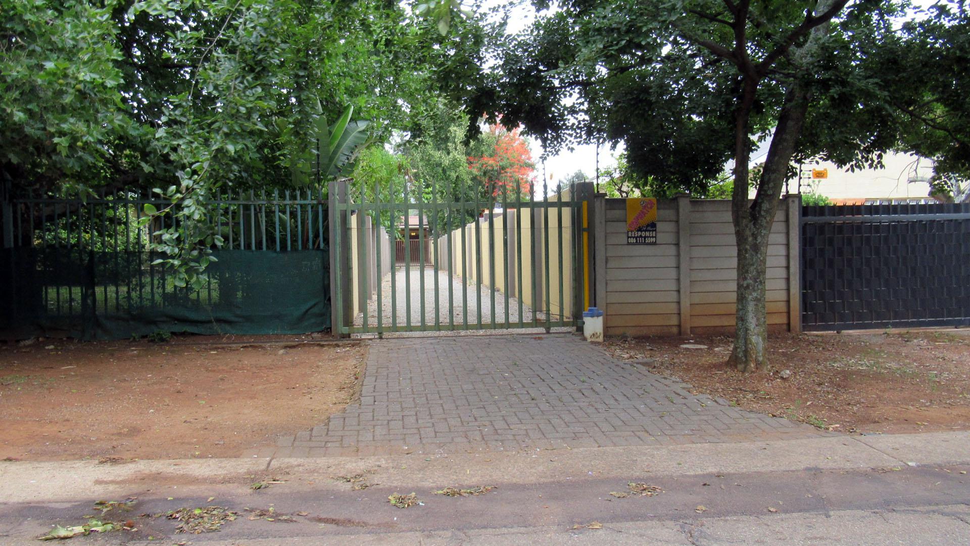 Front View of property in Lyttelton Manor