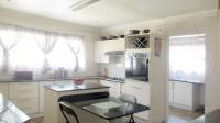 Kitchen - 20 square meters of property in Lyttelton Manor