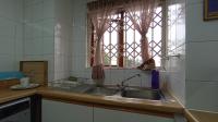 Kitchen - 10 square meters of property in Sunninghill