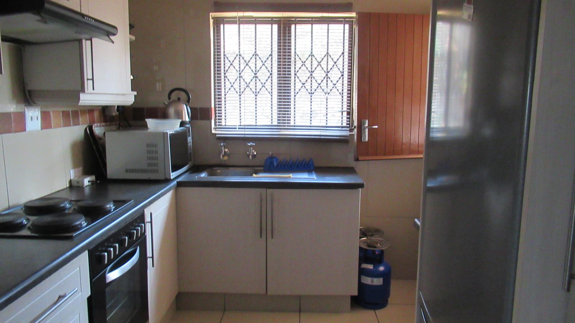 Kitchen - 9 square meters of property in Umlazi