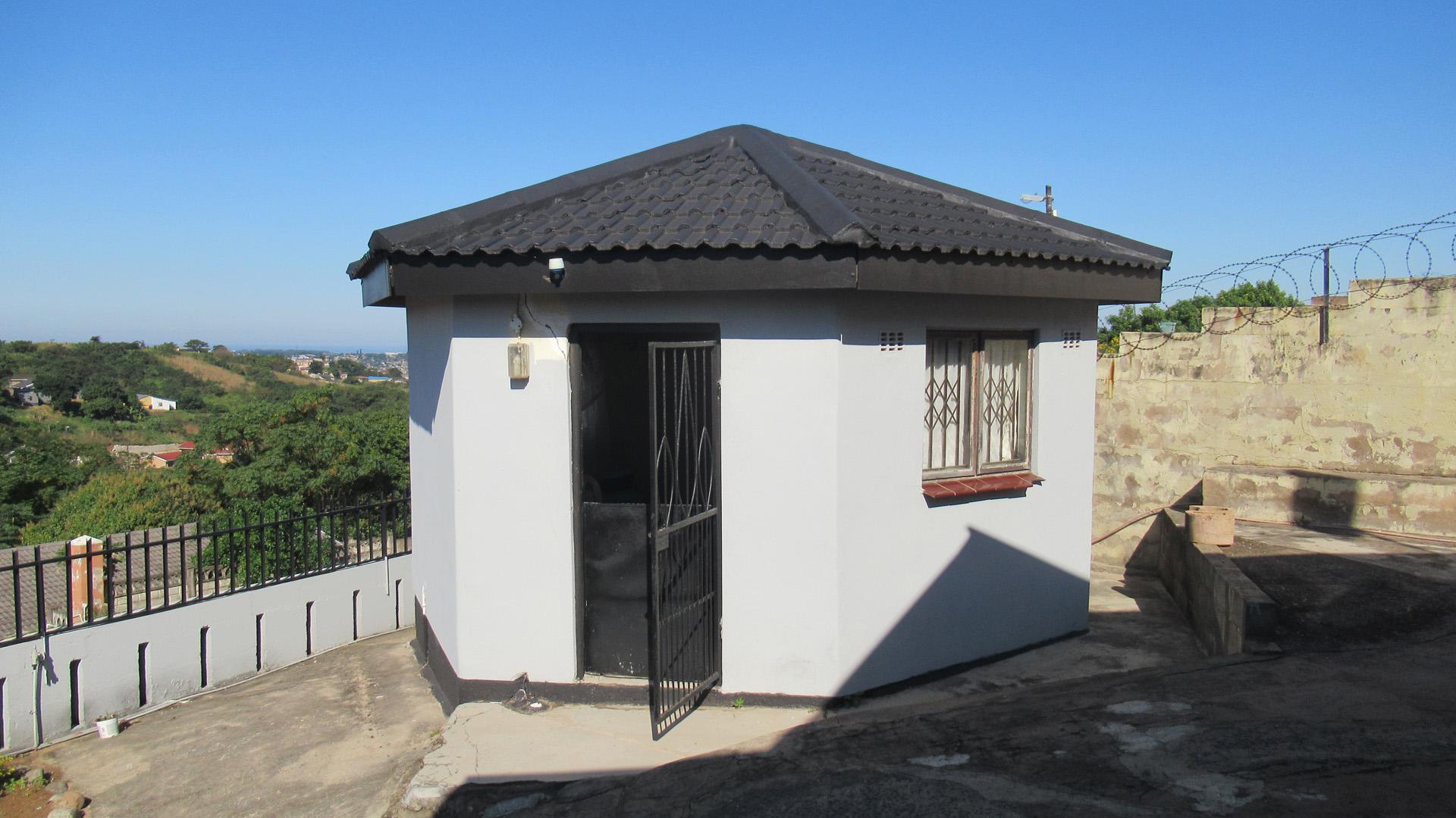 Backyard of property in Umlazi