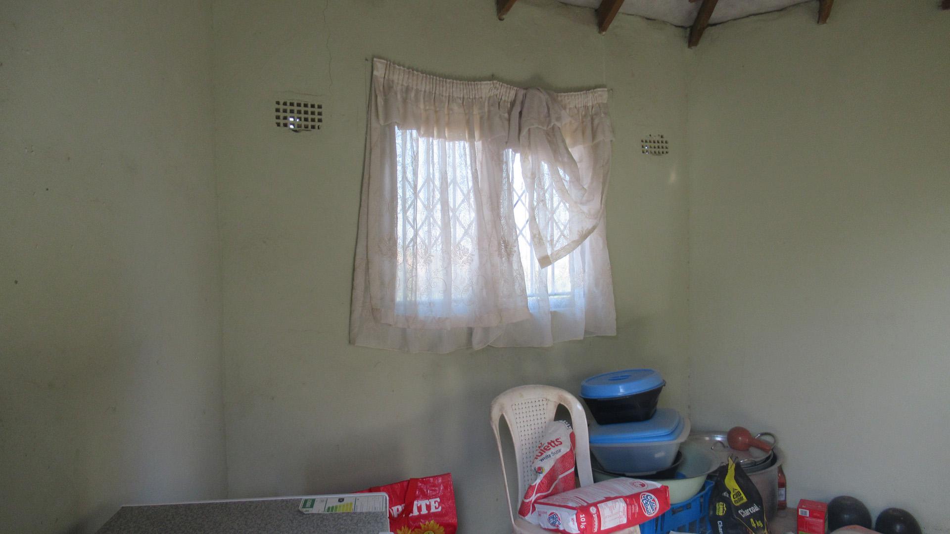 Rooms - 16 square meters of property in Umlazi