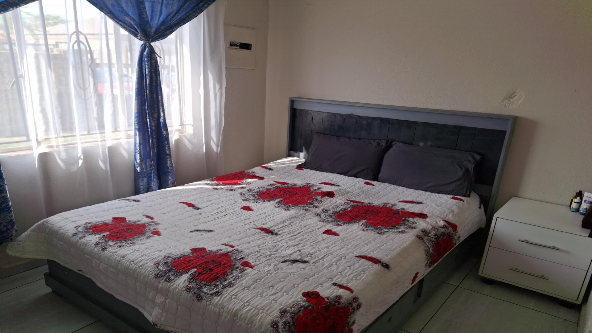 Bed Room 2 of property in Villa Liza
