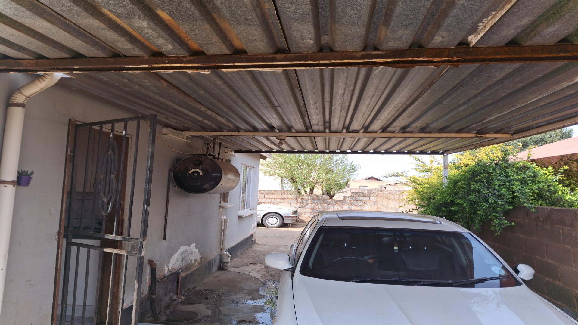 Carport  of property in Villa Liza