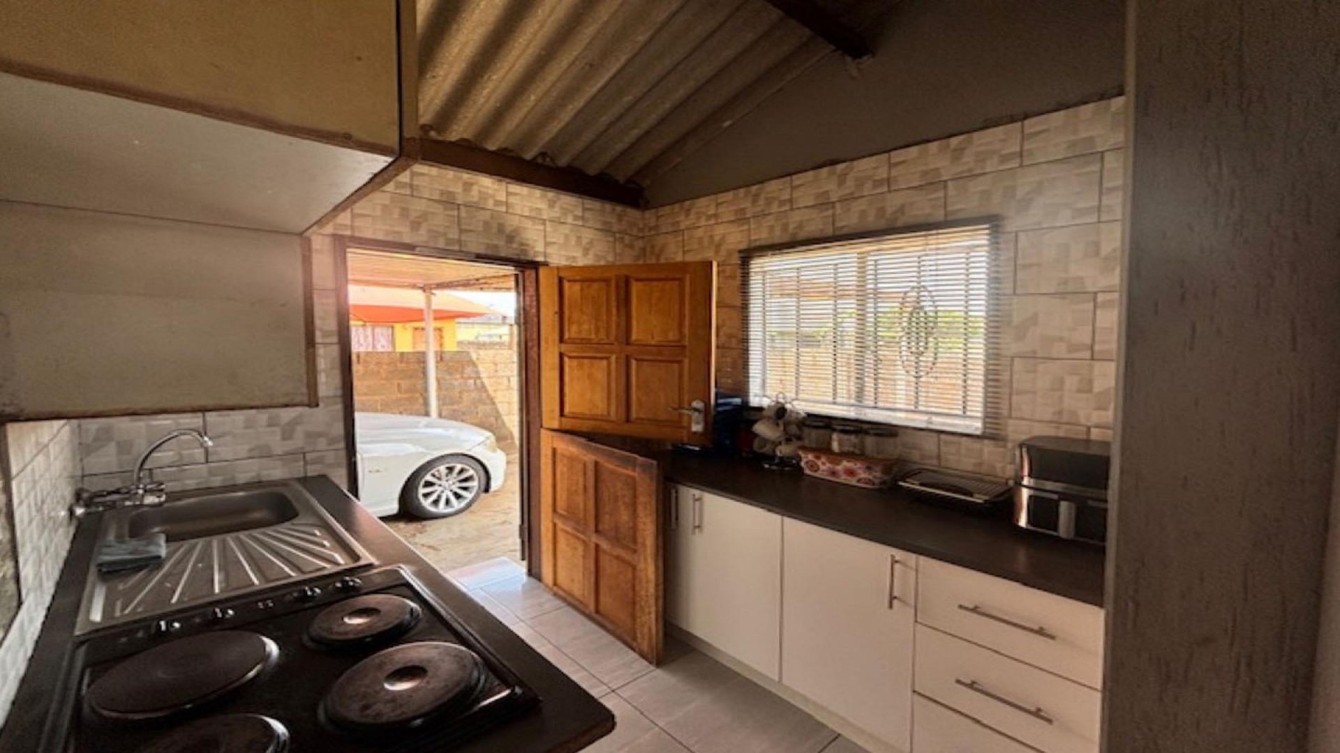 Kitchen - 5 square meters of property in Villa Liza
