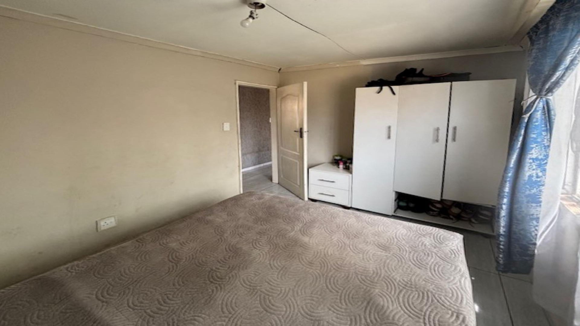 Main Bedroom - 9 square meters of property in Villa Liza
