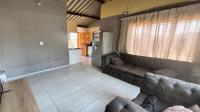 Lounges - 11 square meters of property in Villa Liza