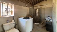 Main Bathroom - 4 square meters of property in Villa Liza