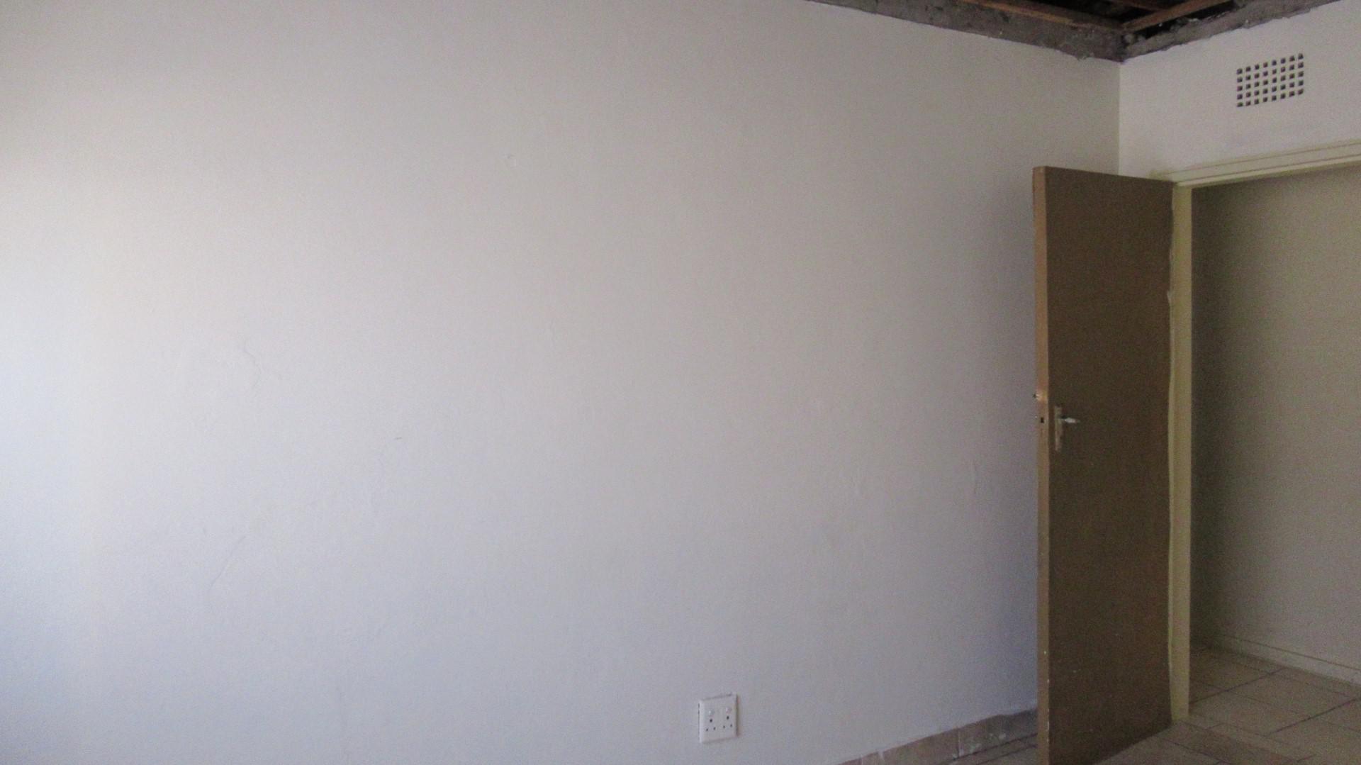 Bed Room 1 - 45 square meters of property in Benoni