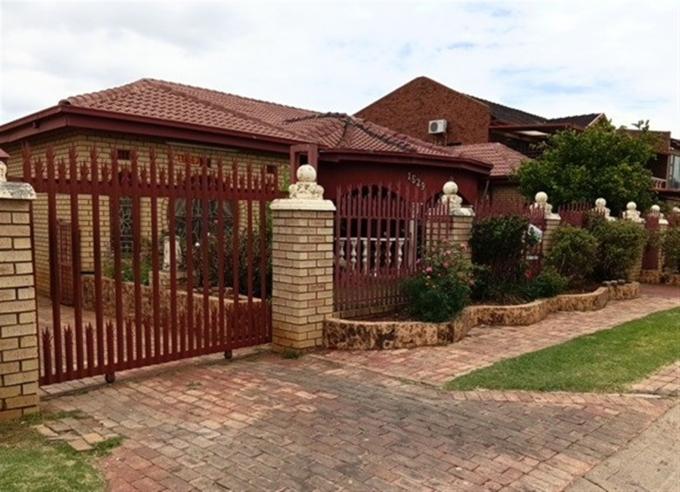 Standard Bank SIE Sale In Execution House for Sale in Lenasia - MR515287