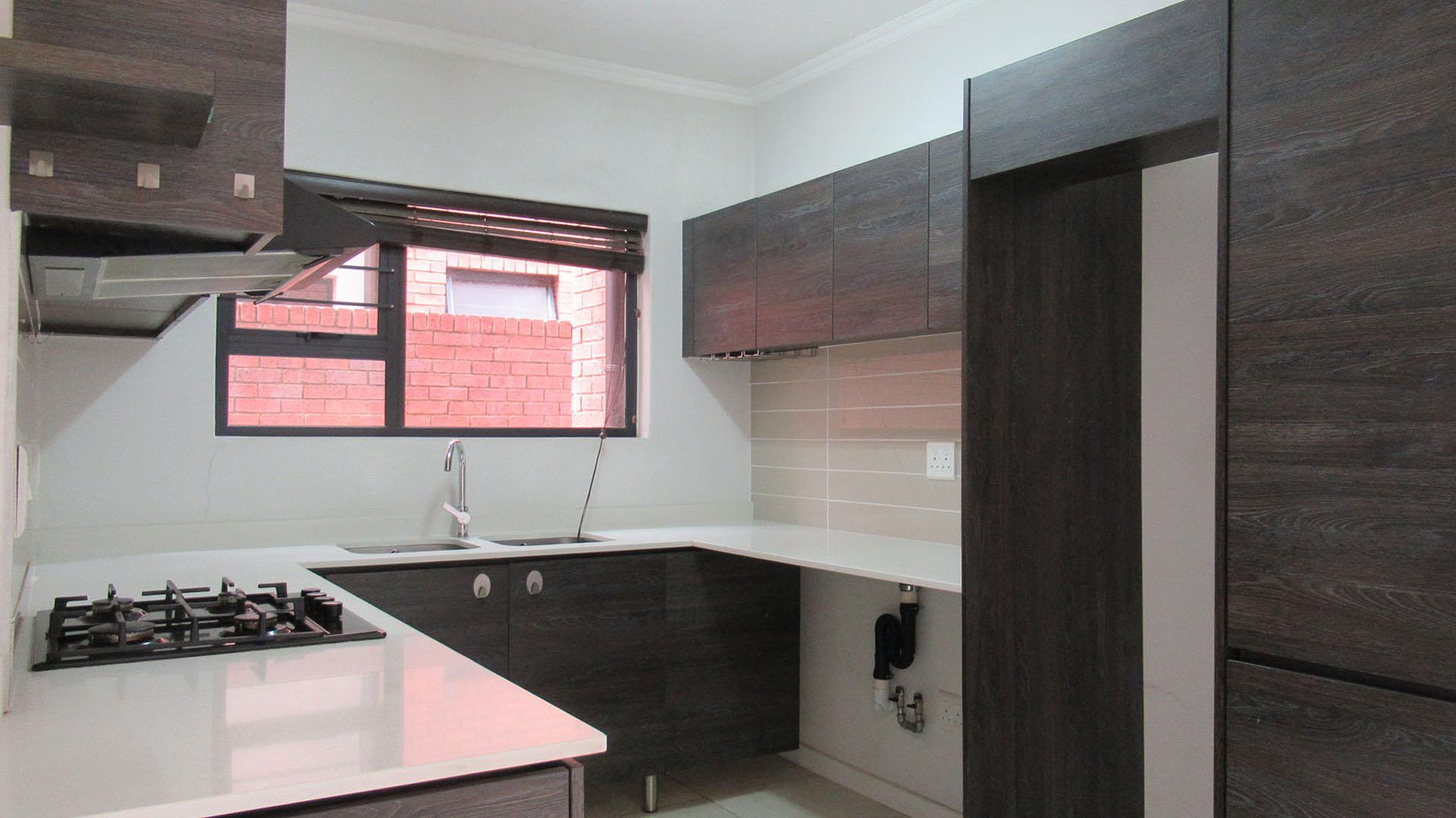 Kitchen - 7 square meters of property in Oakdene