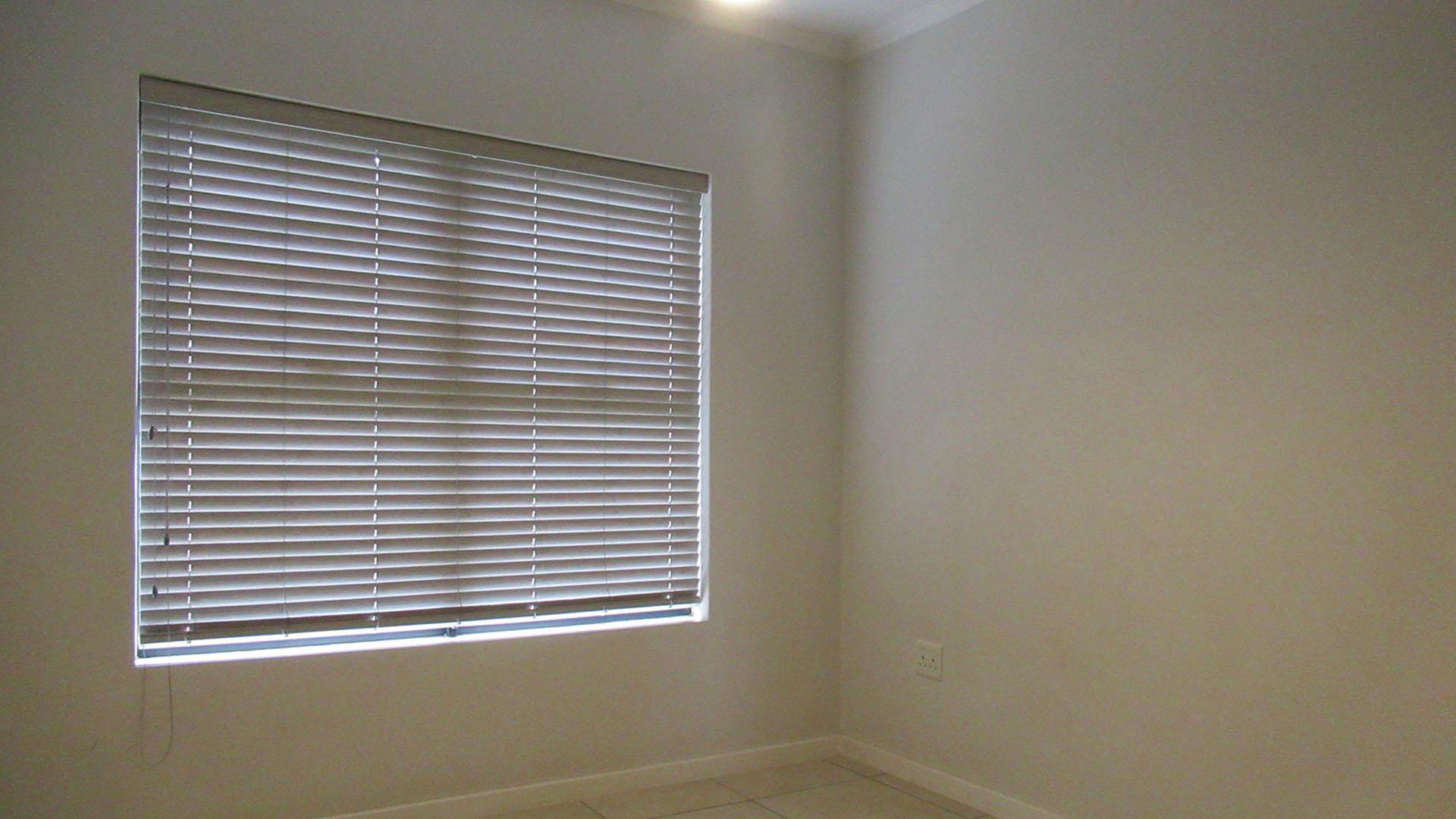 Bed Room 2 - 12 square meters of property in Oakdene