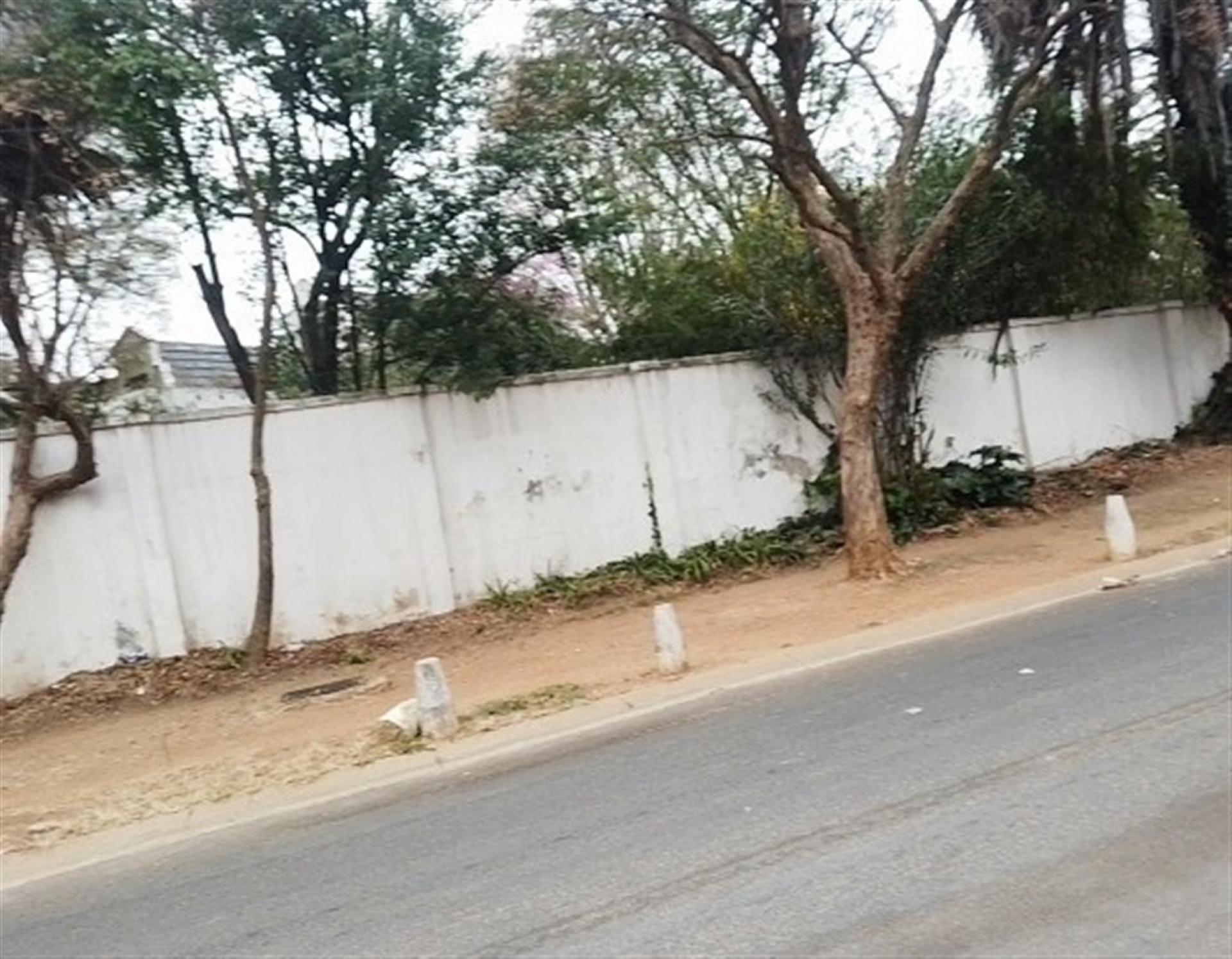 Front View of property in Kew