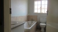 Bathroom 1 - 4 square meters of property in Florida