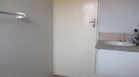 Bathroom 1 - 4 square meters of property in Florida