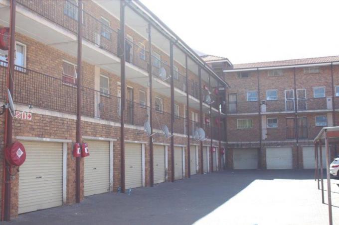 2 Bedroom Apartment for Sale For Sale in Kempton Park - MR515576