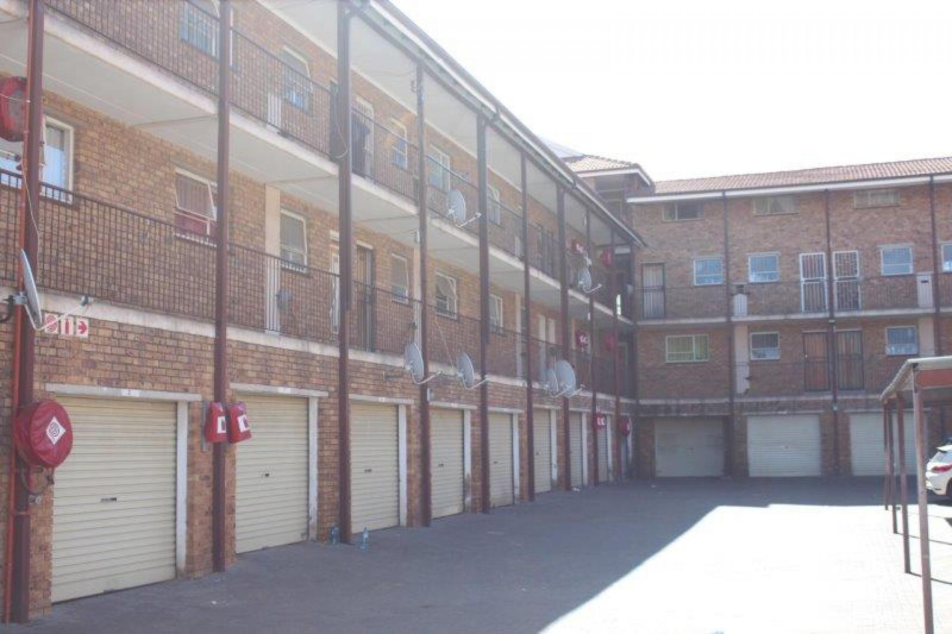 2 Bedroom Apartment for Sale For Sale in Kempton Park MR51