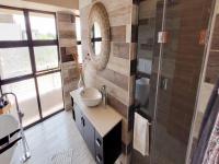 Main Bathroom - 13 square meters of property in Centurion Central