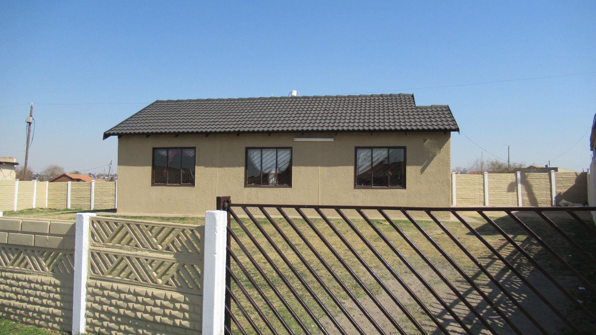 Front View of property in Lenasia South