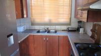 Kitchen - 9 square meters of property in Greenhills