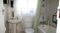 Bathroom 1 - 5 square meters of property in Moreletapark