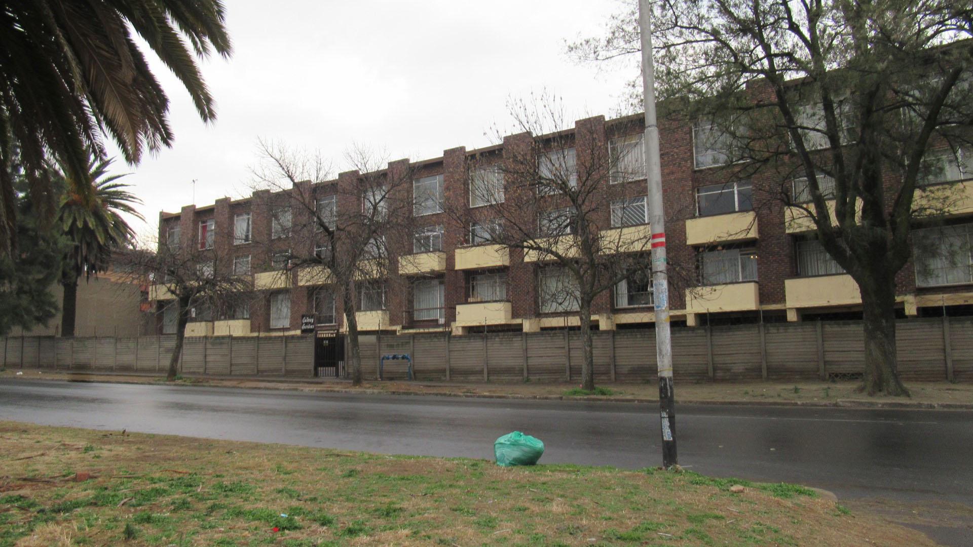 Front View of property in Germiston South