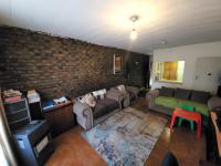 Lounges - 32 square meters of property in Germiston South