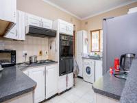 Kitchen - 13 square meters of property in Mariannhill Park