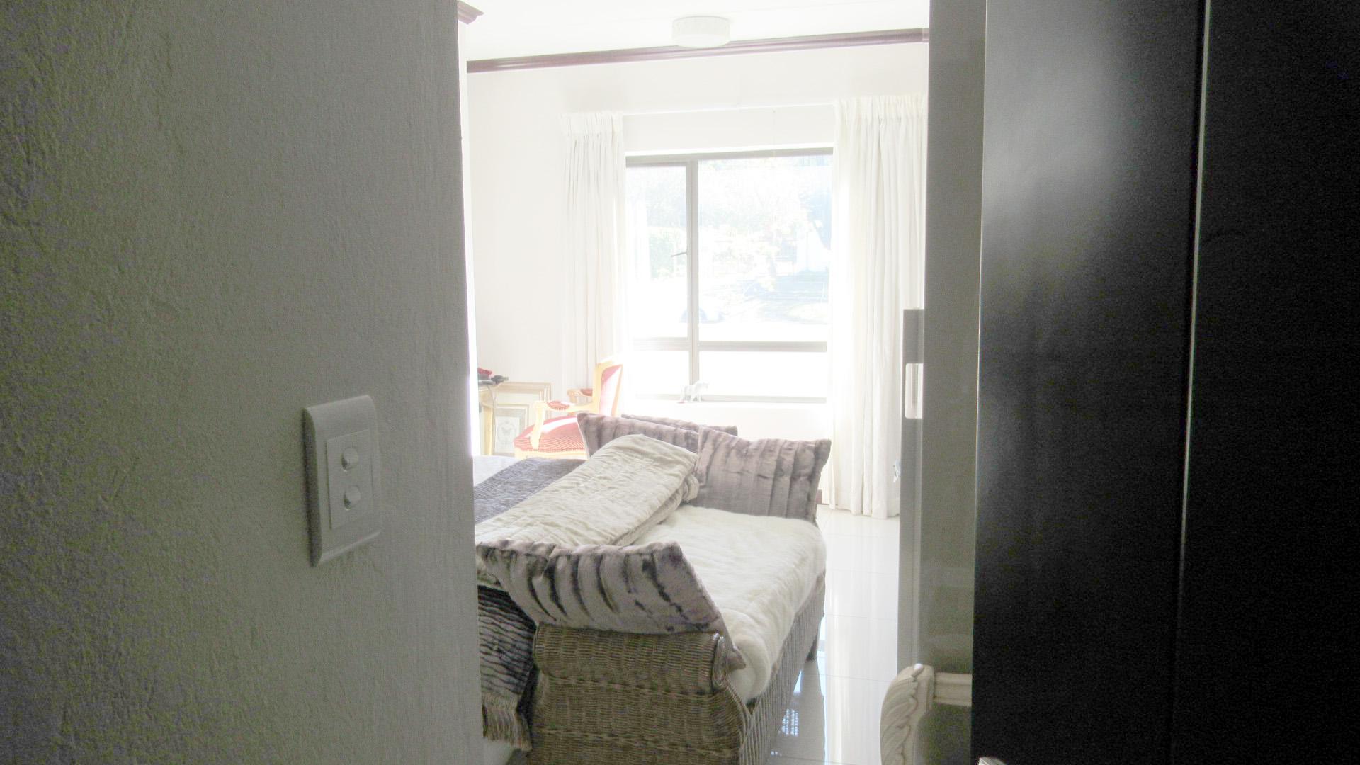 Main Bedroom - 20 square meters of property in Carlswald