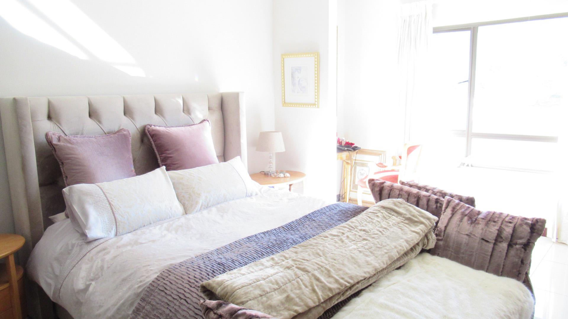 Main Bedroom - 20 square meters of property in Carlswald