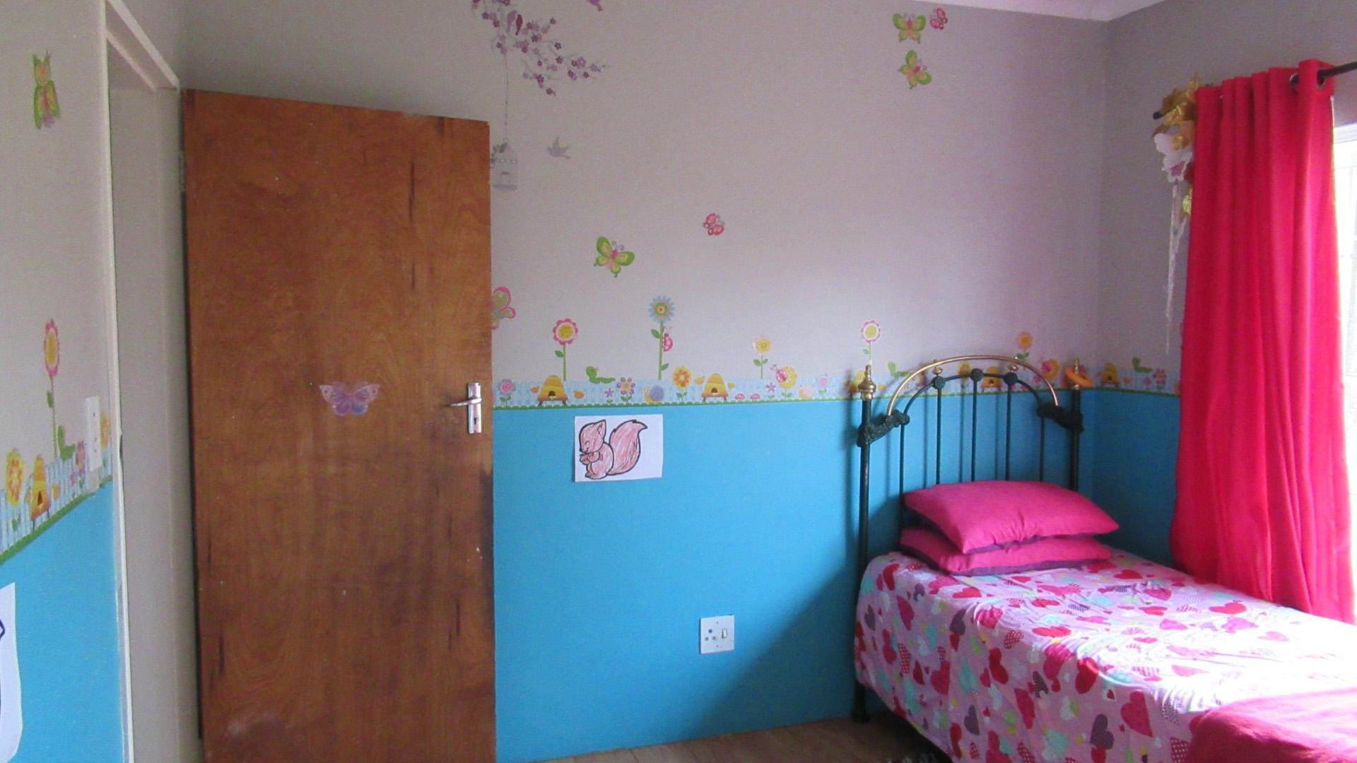 Bed Room 2 - 17 square meters of property in Valley Settlement