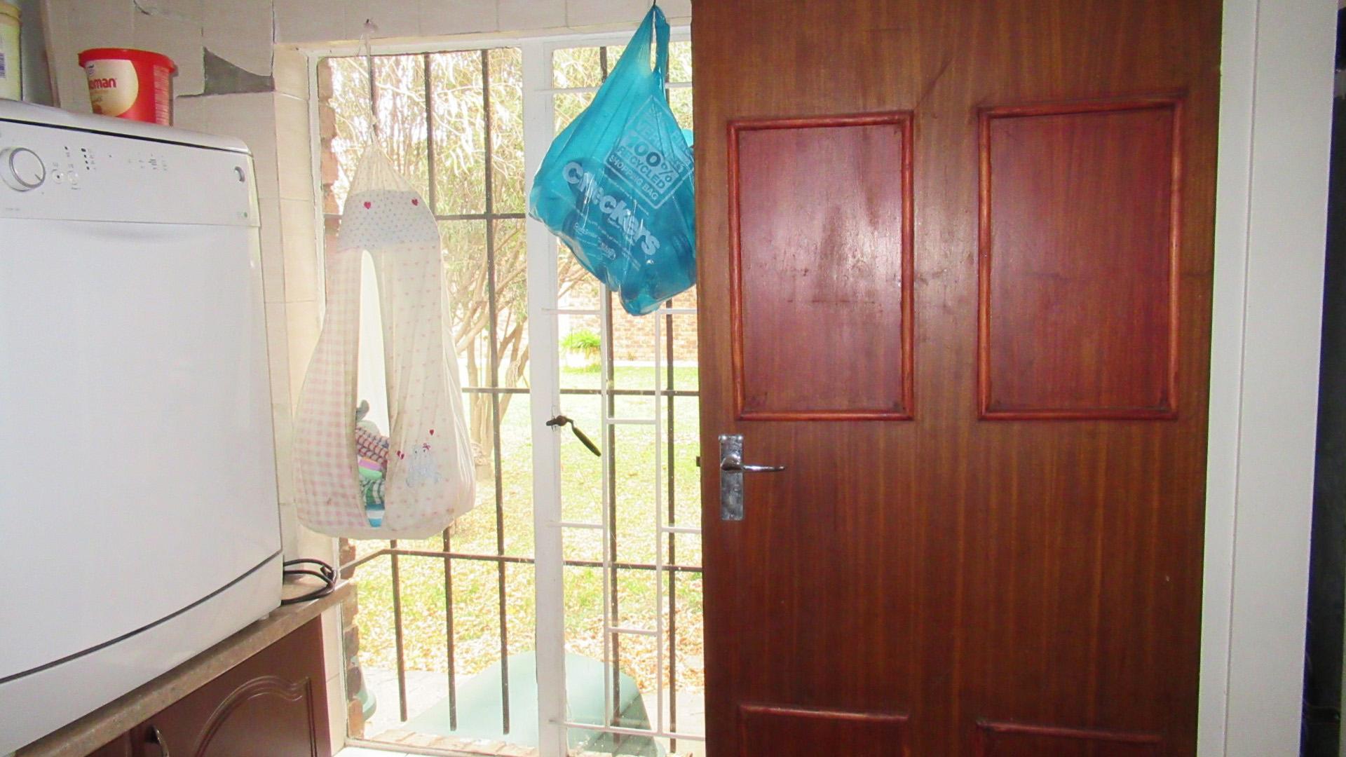 Scullery - 8 square meters of property in Valley Settlement