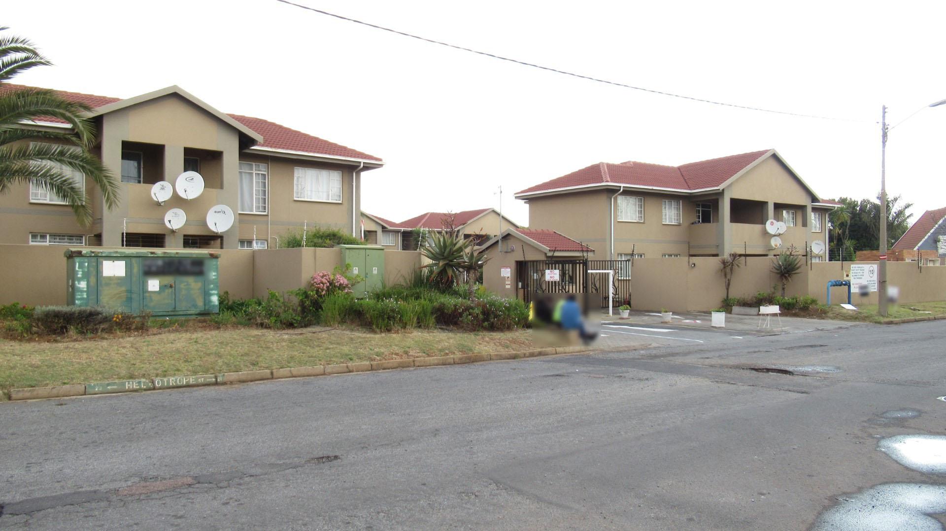 2 Bedroom Apartment for Sale For Sale in Kempton Park Priv